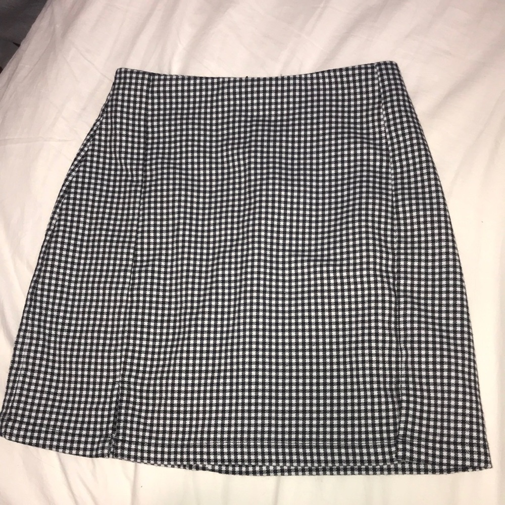 BRANDY MELVILLE SKIRT